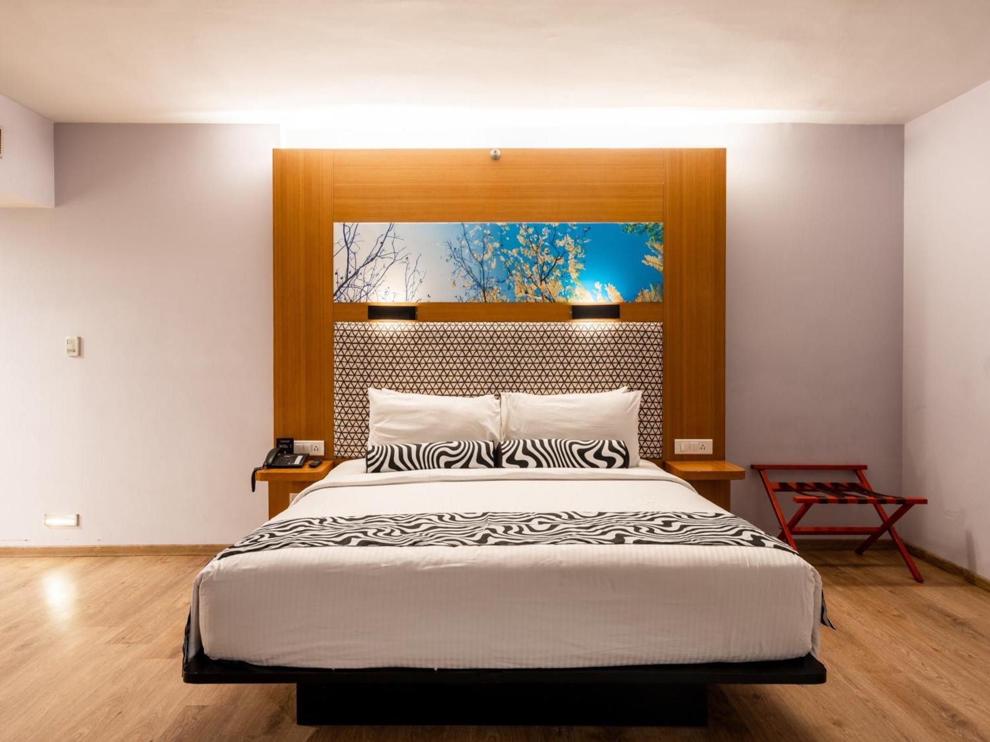 Sunday Hotel Chandigarh Zirakpur Extérieur photo