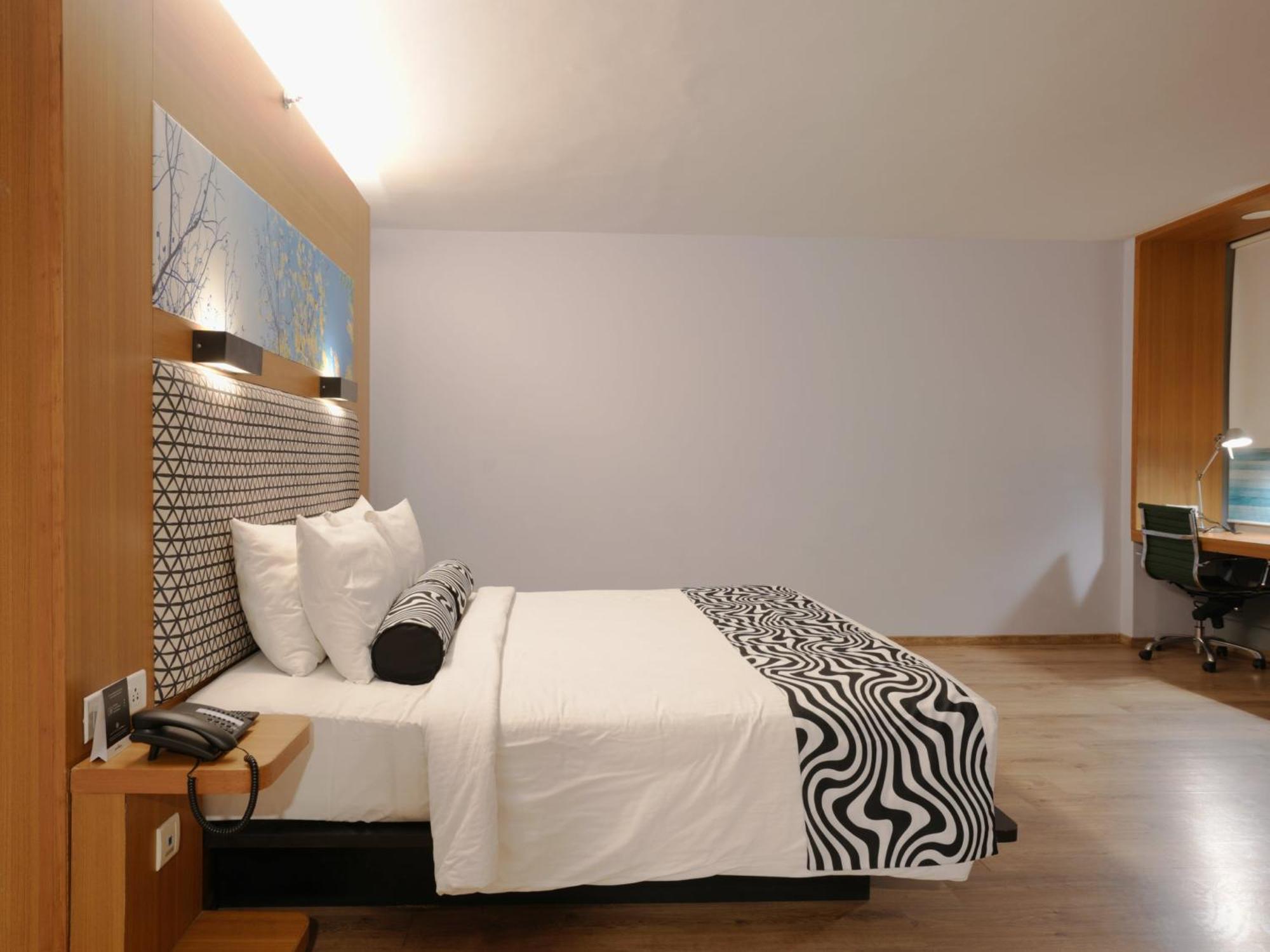 Sunday Hotel Chandigarh Zirakpur Extérieur photo