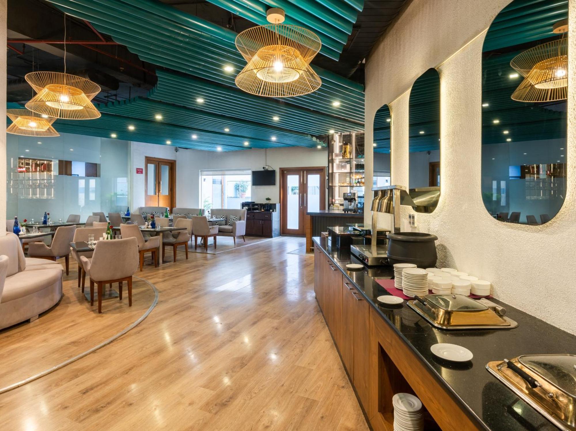 Sunday Hotel Chandigarh Zirakpur Extérieur photo