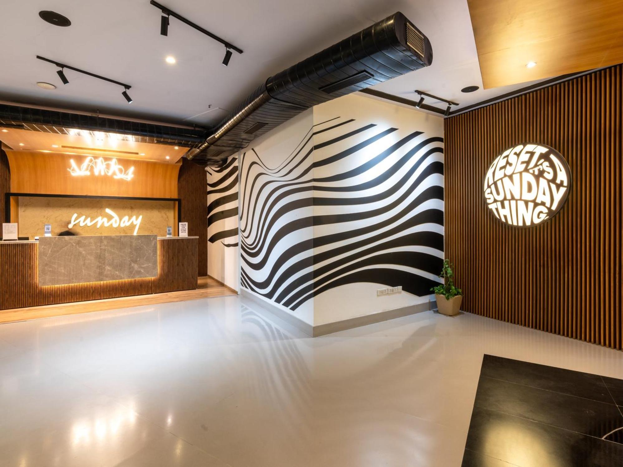 Sunday Hotel Chandigarh Zirakpur Extérieur photo