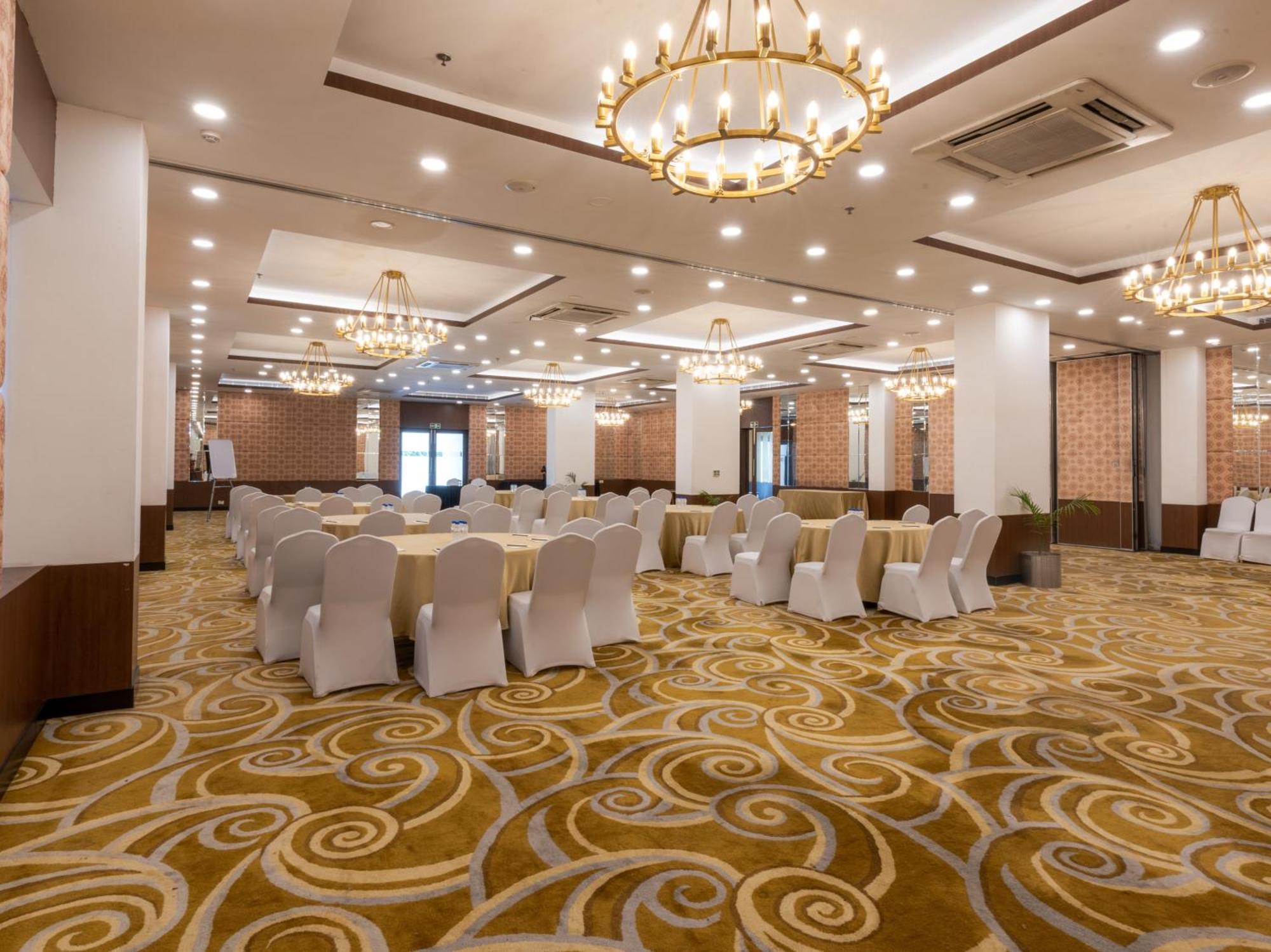 Sunday Hotel Chandigarh Zirakpur Extérieur photo